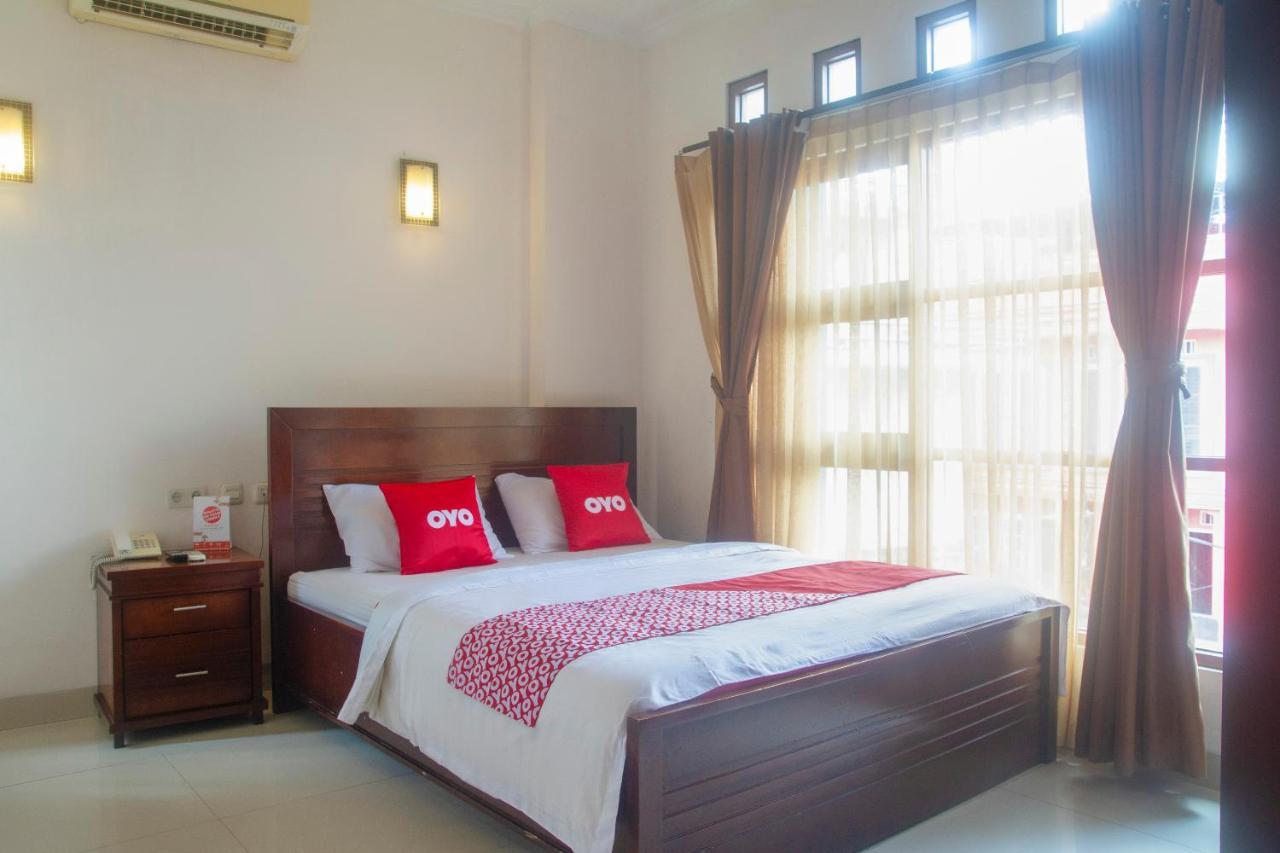 OYO 3894 Karunia Muslim Syariah Hotel Jakarta Bagian luar foto