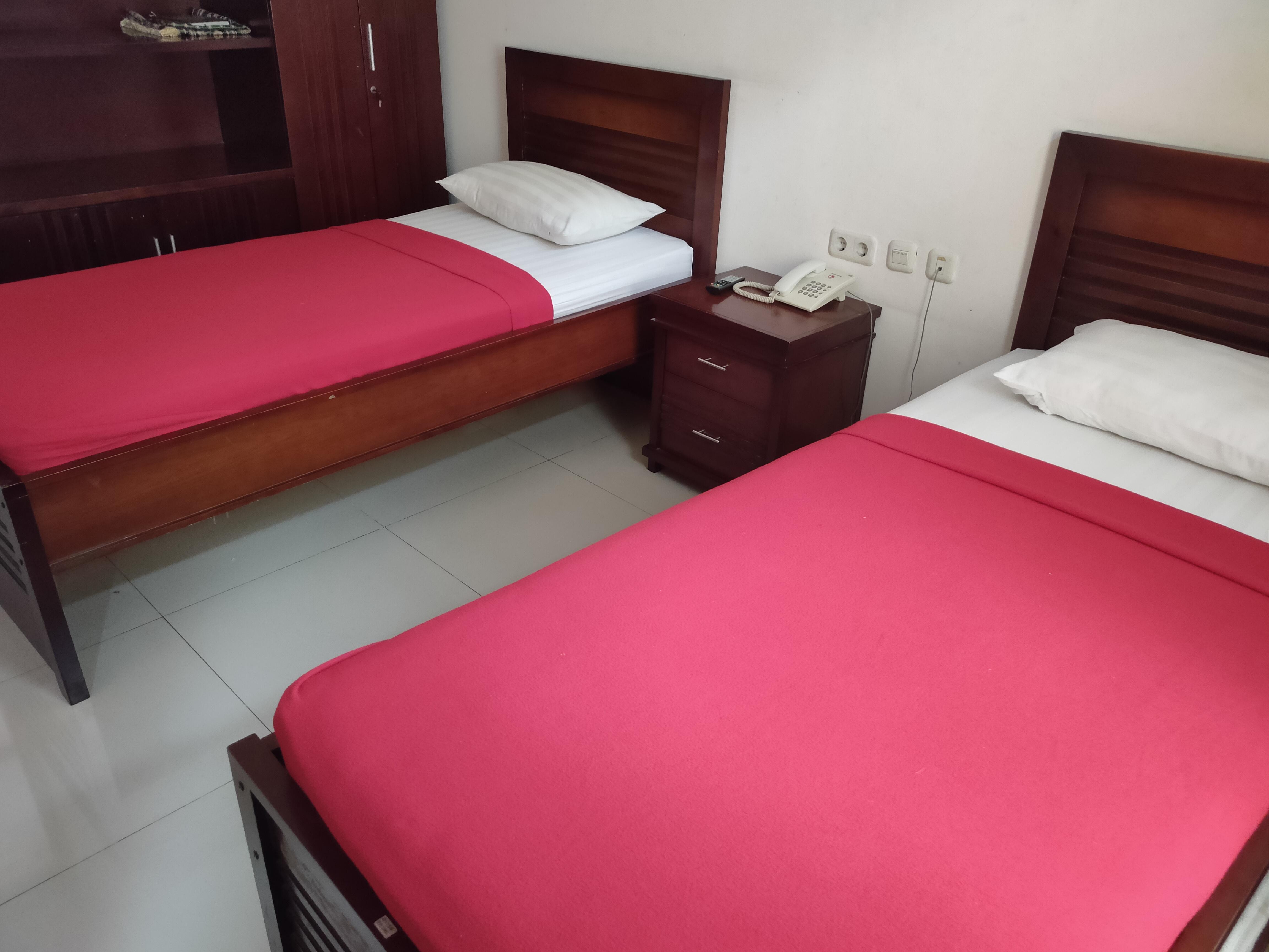 OYO 3894 Karunia Muslim Syariah Hotel Jakarta Bagian luar foto