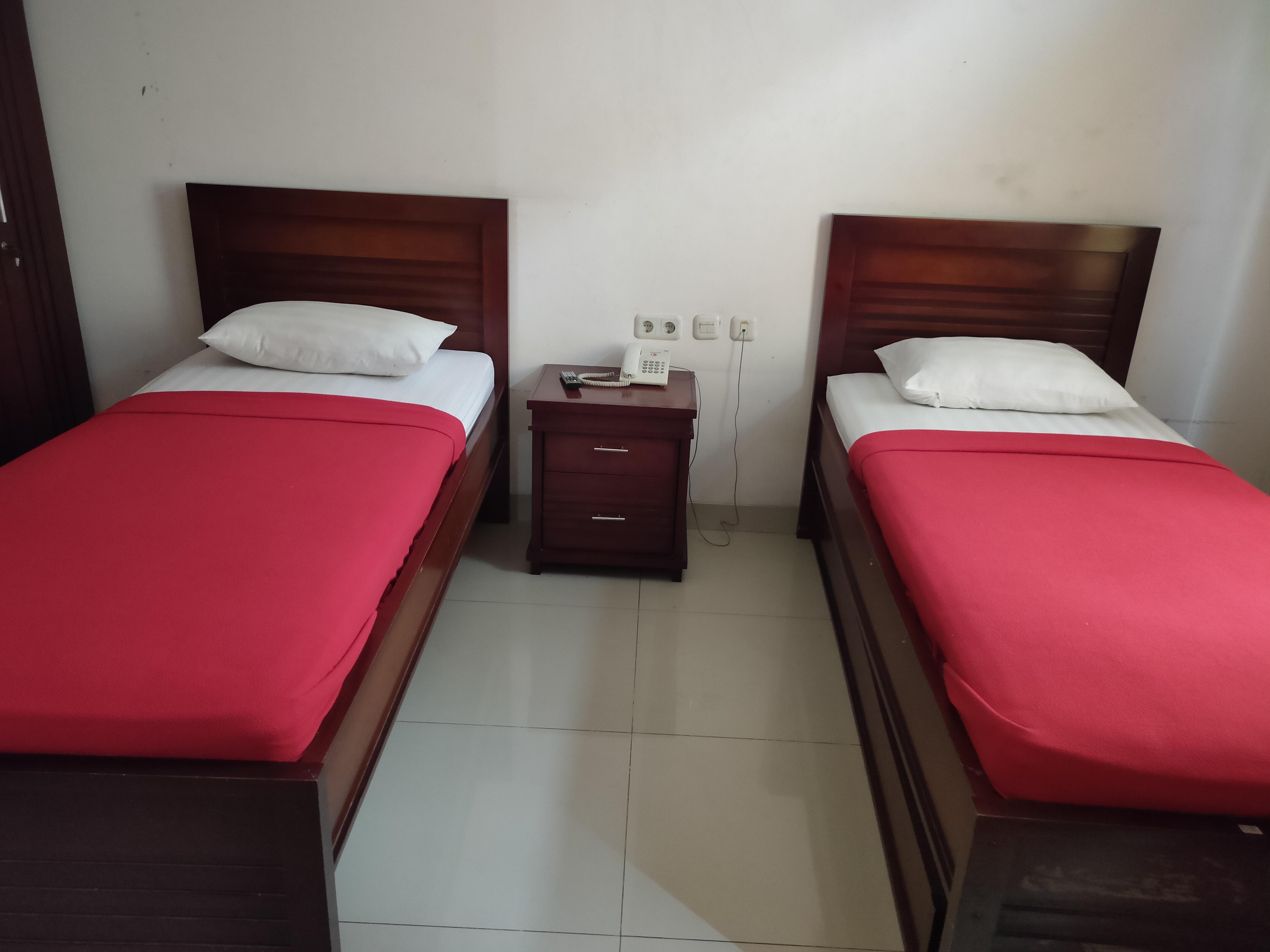 OYO 3894 Karunia Muslim Syariah Hotel Jakarta Bagian luar foto